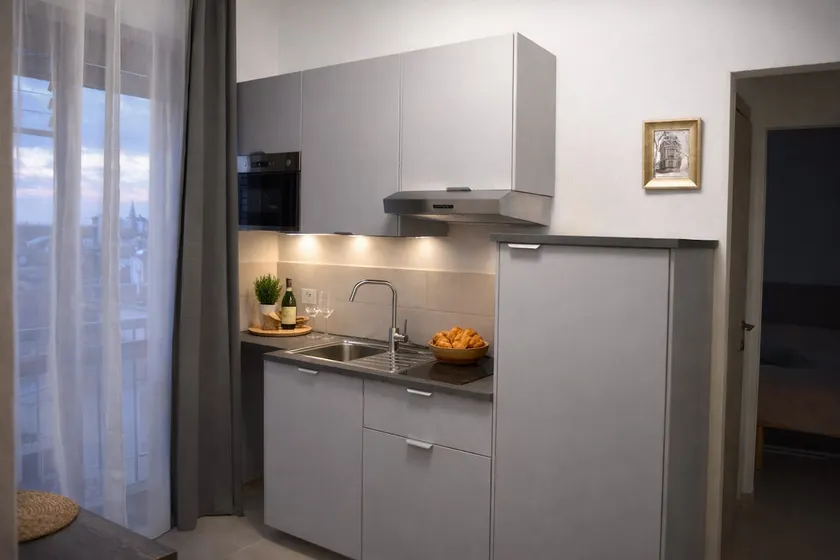 Panoramic apartment in the center of Novara - Image 1