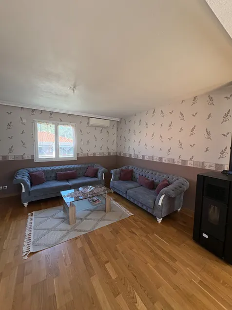 Maison plein-pied 8 pers avec piscine sur demande - Image 1