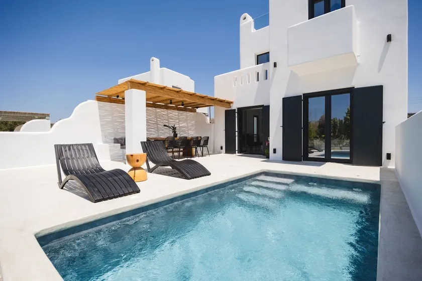 VotsaLo sea view house - Image 1