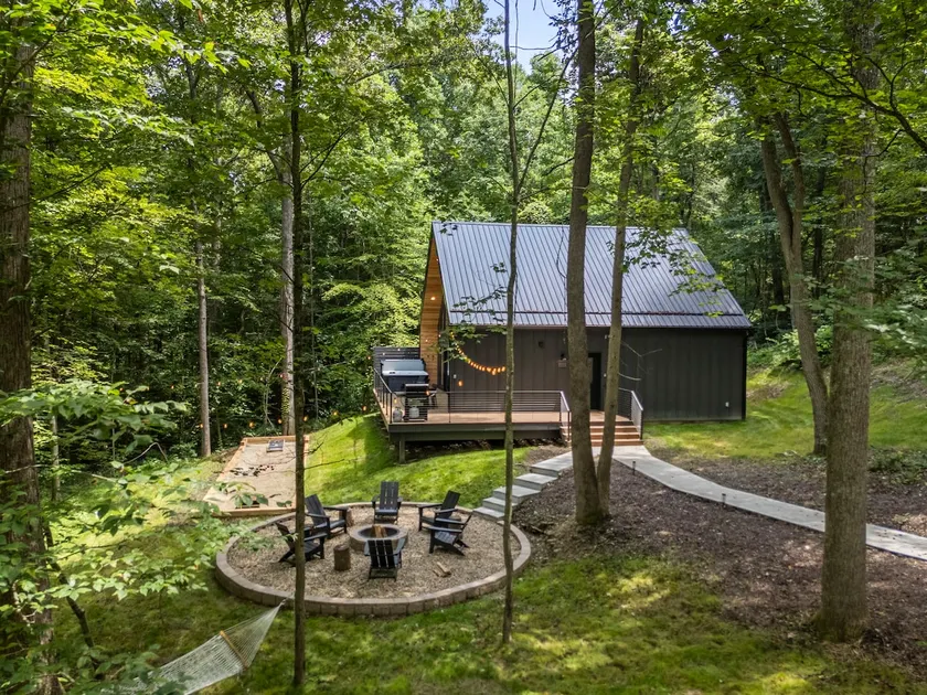 The Squire | Luxe w/Hot Tub, Firepit + Bocce Court - Image 1