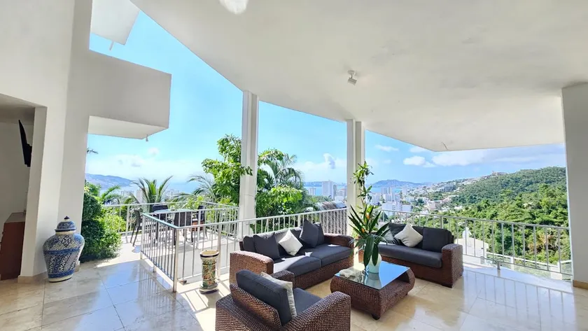 Beautiful Villa for Rent - Image 1