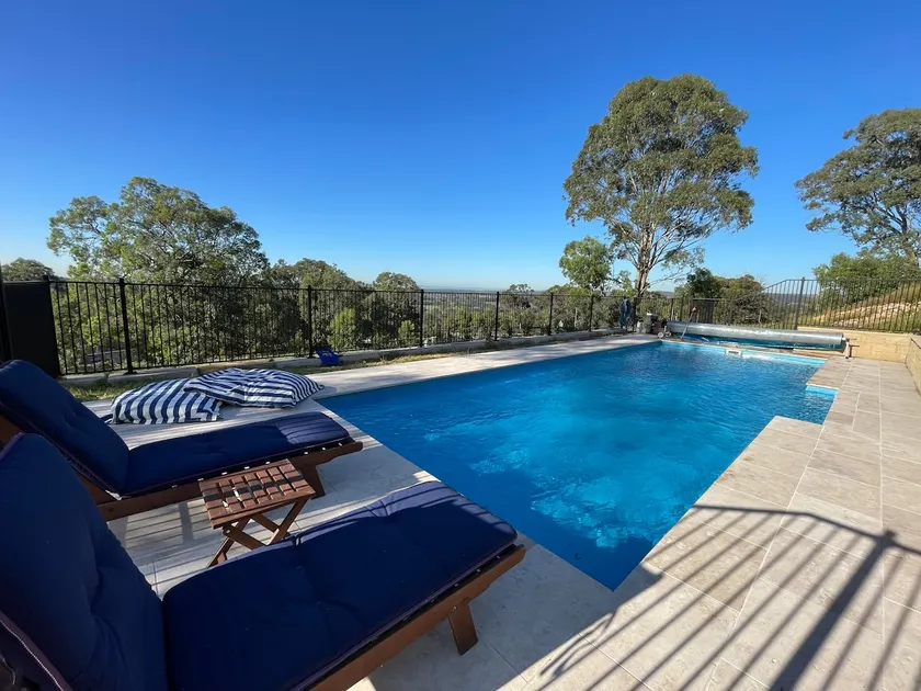 Weekender Estate- Heated Pool Hot tub Valley Views - Image 1