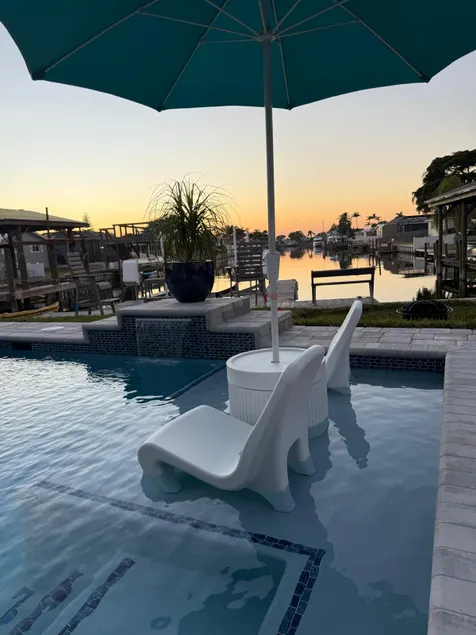 Luxury Escape w/Heated Pool & Spa - Image 1