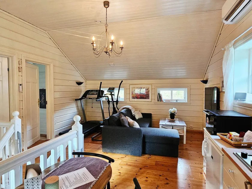 Part of farmhouse - Image 1