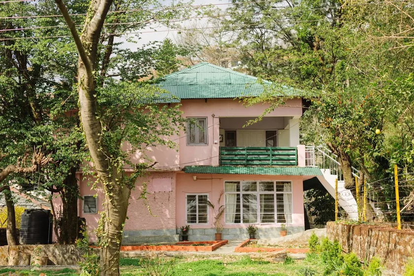 Lady Luna’s Roseate Home - Image 1