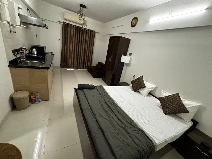 Sunshine Retreat•Private Studio•Coffee Maker•Wi-Fi - Image 1