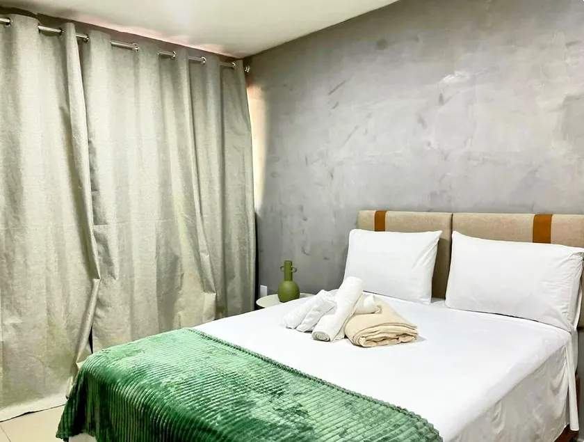 Flat w/AC and smart TV near the beach and shopping - Image 1