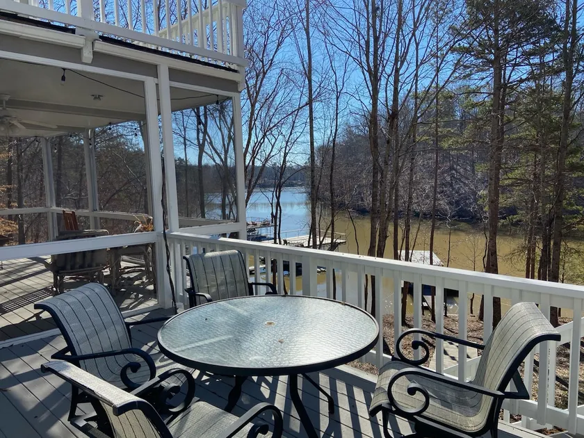 Lanier Lakefront Getaway - dock, king beds, bunks! - Image 1