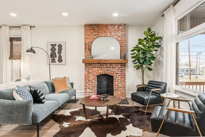 Brick House! Veteran-Owned. Grill+Firepit+Backyard - Image 1