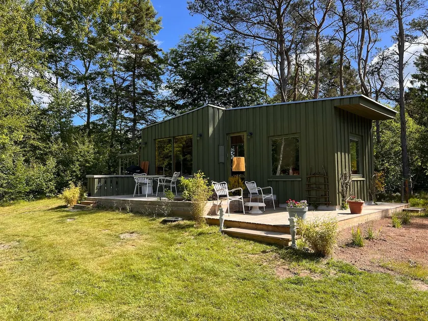 Forest cabin in unique surroundings - Image 1