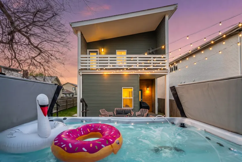 Swim Spa / Fire Pit / Arcade / BBQ / Fountain Sq - Image 1