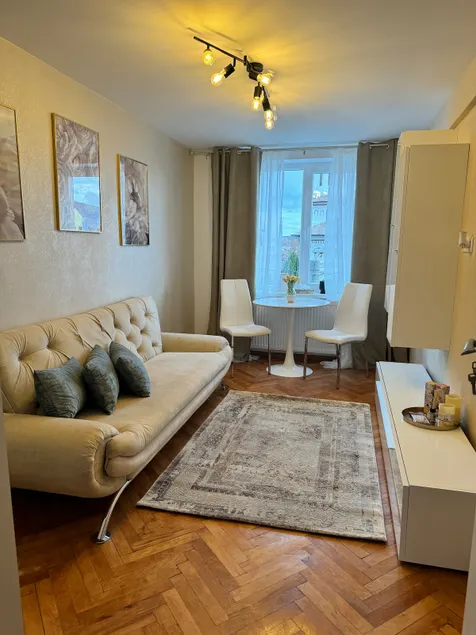 Central apartment - Image 1