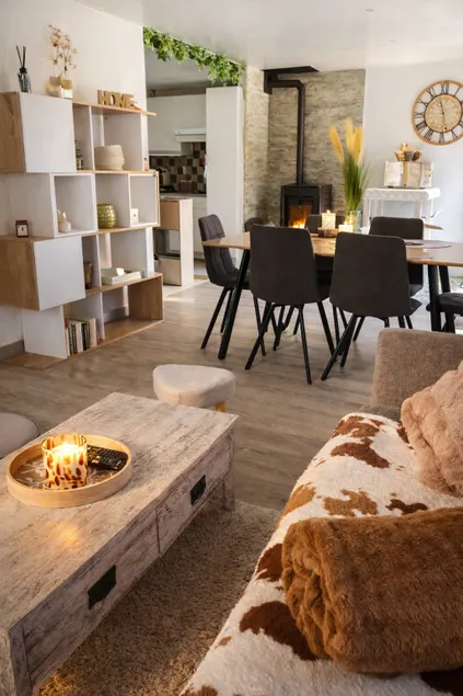By Lake Doubs | Cozy 4-person apartment with terrace | Skiing & Nature - Image 1