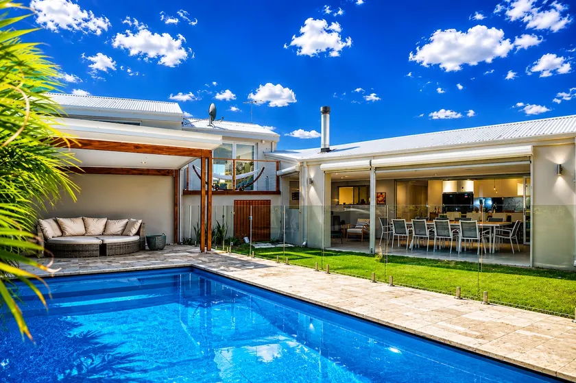 Sant's Beach Retreat - Private Pool and Fire Pit - Image 1