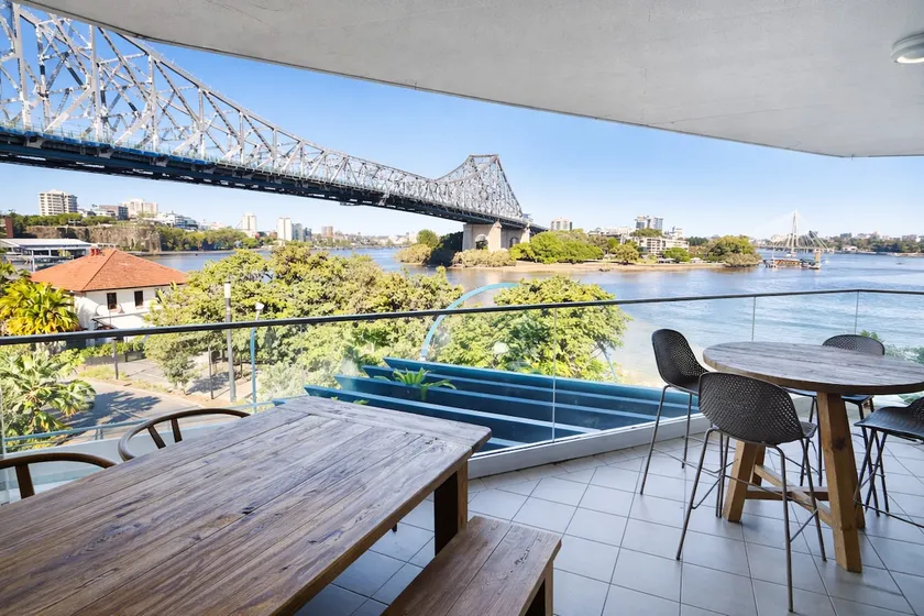 Howard Smith Wharves Views - Image 1