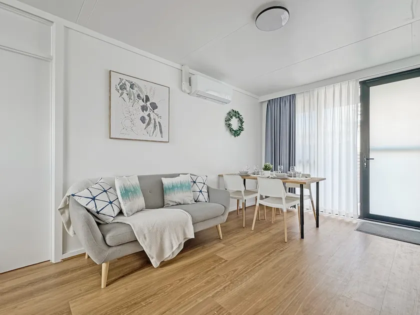 Morwell Modern Home 2 Free Wi-Fi - Image 1