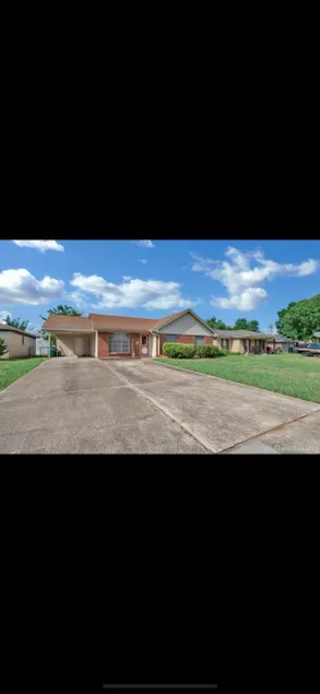 C&N Luxury Homes - Image 1