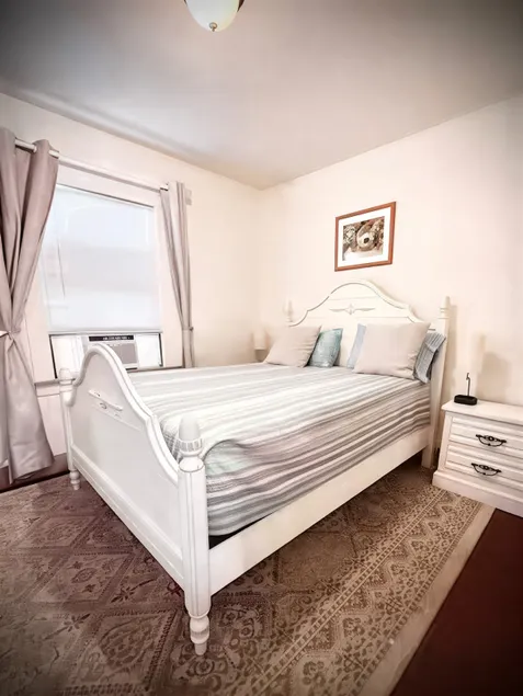 Adorable 1BR Cottage by the Napa River - Image 1
