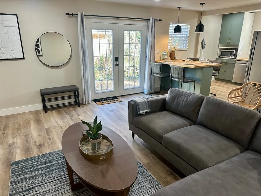 Brookside Suite - Image 1