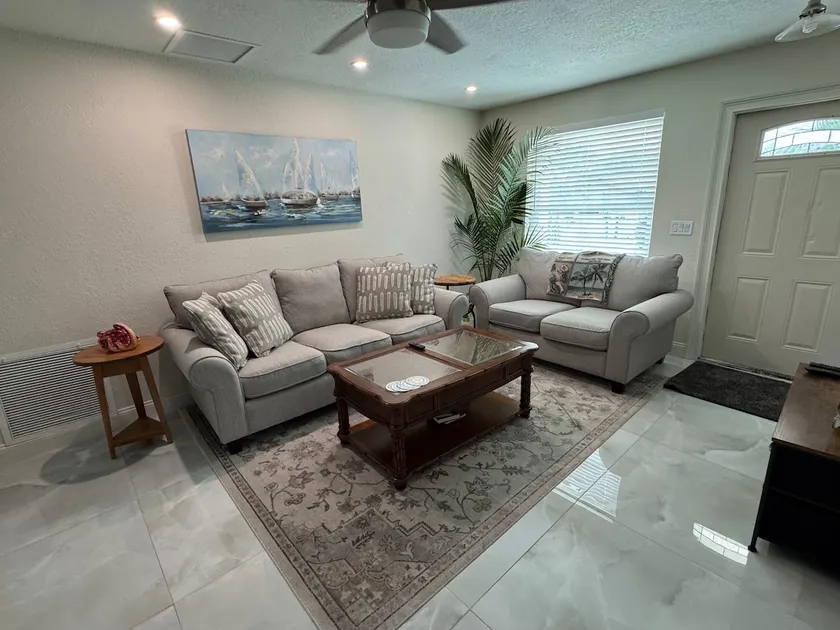 3/2 La Coastal Casa. Bike to beach. - Image 1