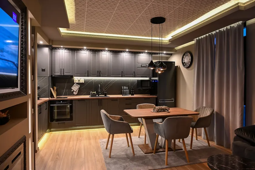 All Seasons Apartment - Image 1