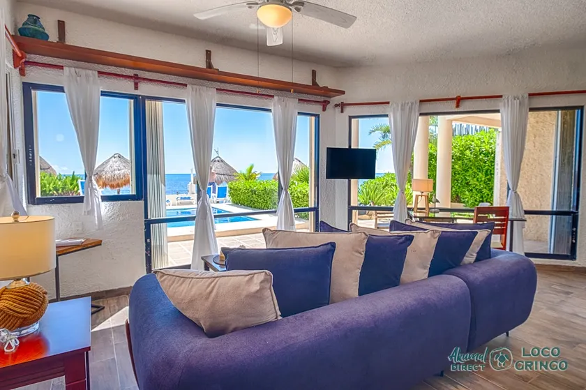 Newly Renovated Groundfloor Beachfront Condo! - Image 1