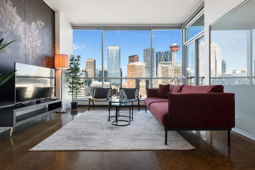 City View 2beds condo best location in downtown - Image 1
