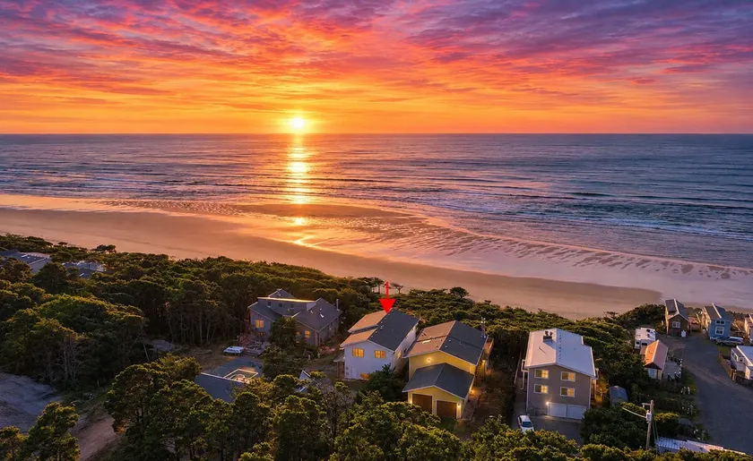 Oceanfront Entertainer | Views+Firepit+Dogs - Image 1