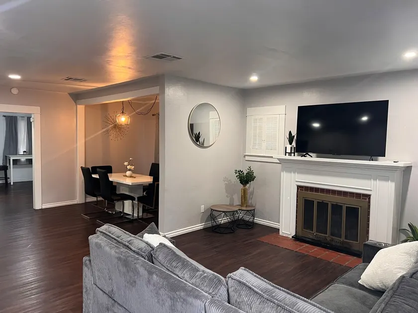Cozy home away from home - Image 1