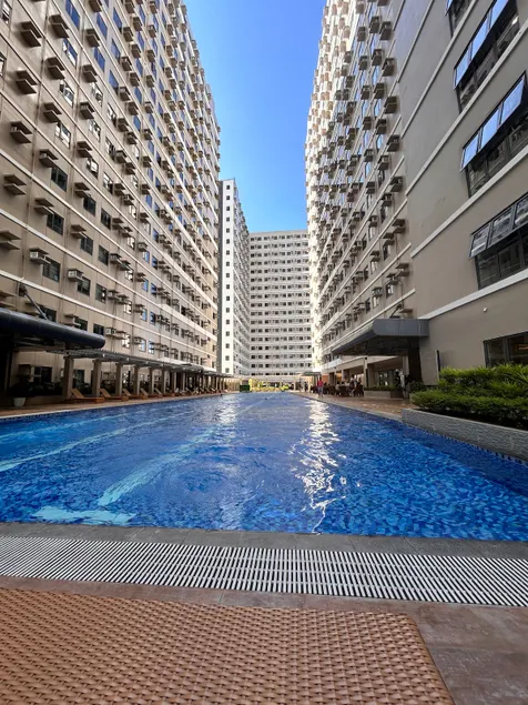 Rian’s Study Suite in Green2 Residences - Image 1