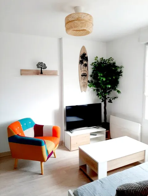 ”Éloïse” Beautiful bright apartment - Image 1