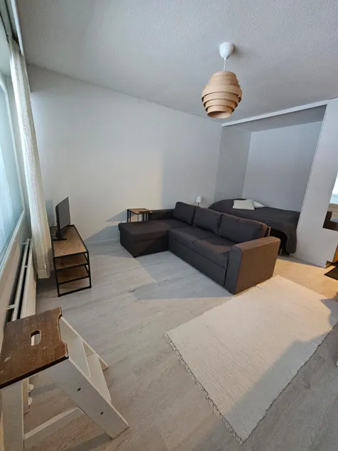 Downtown studio with balcony - Image 1