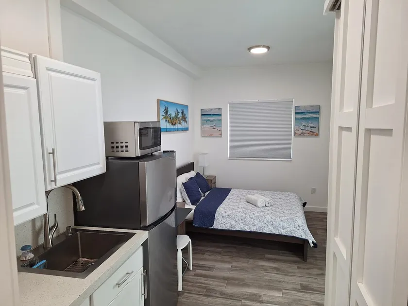 Beautiful Studio in central Miami - Image 1