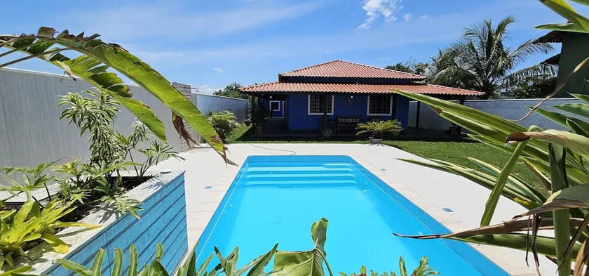 beach house with pool - Image 1