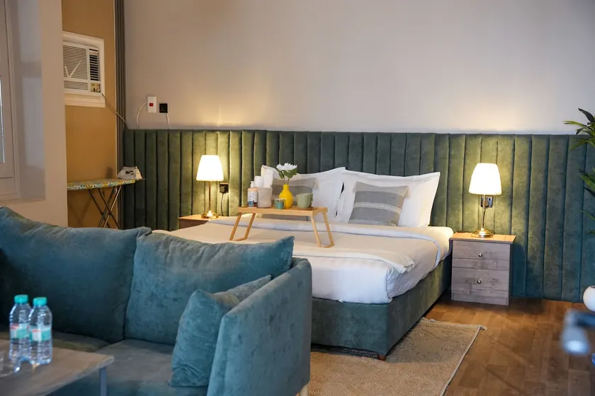 Two-bedroom apartment, special living room, smart entry - Image 1