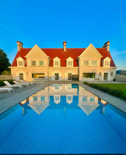 Luxury Villa Pool & Spa - Image 1