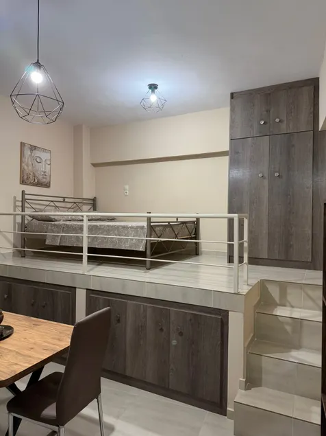 House in Chalkida - Image 1