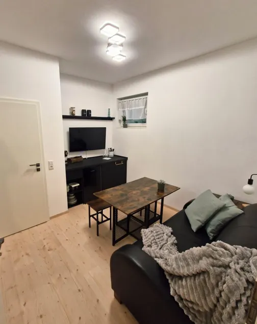 Cute little basement apartment - Image 1