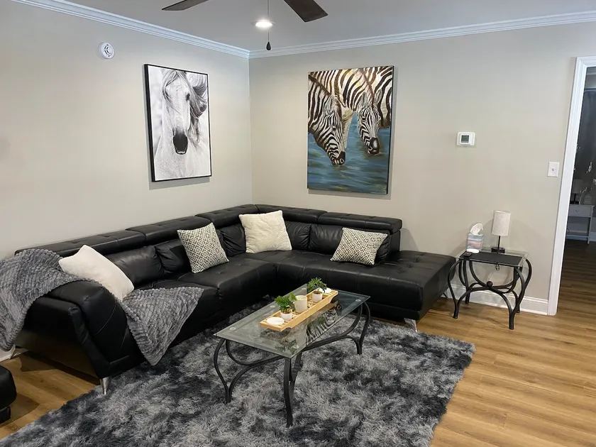 Guest House for Relaxing Stay - Image 1