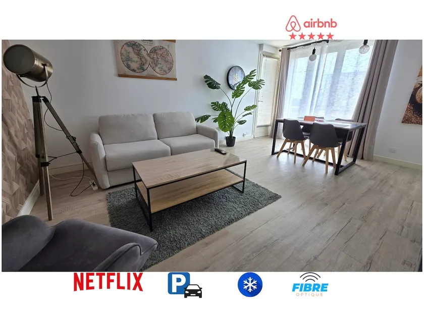 Cozy Apartment Near Downtown WiFi Parking Air Conditioning - Image 1