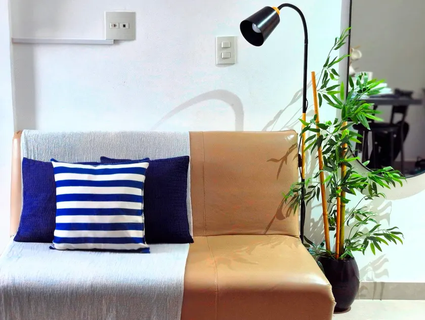 Studio on the BEACH, pet friendly + private balcony! - Image 1