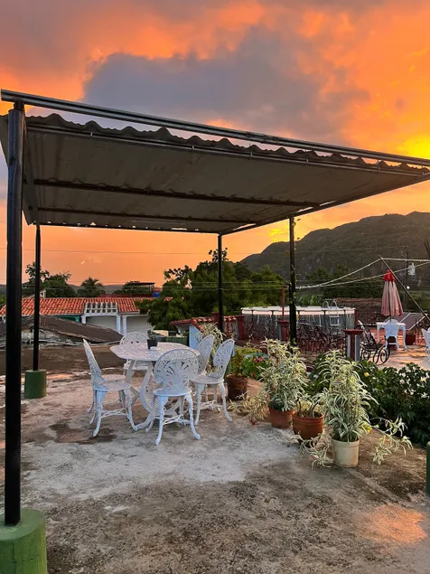 Laura and Lian: private and terrace overlooking the sunset - Image 1