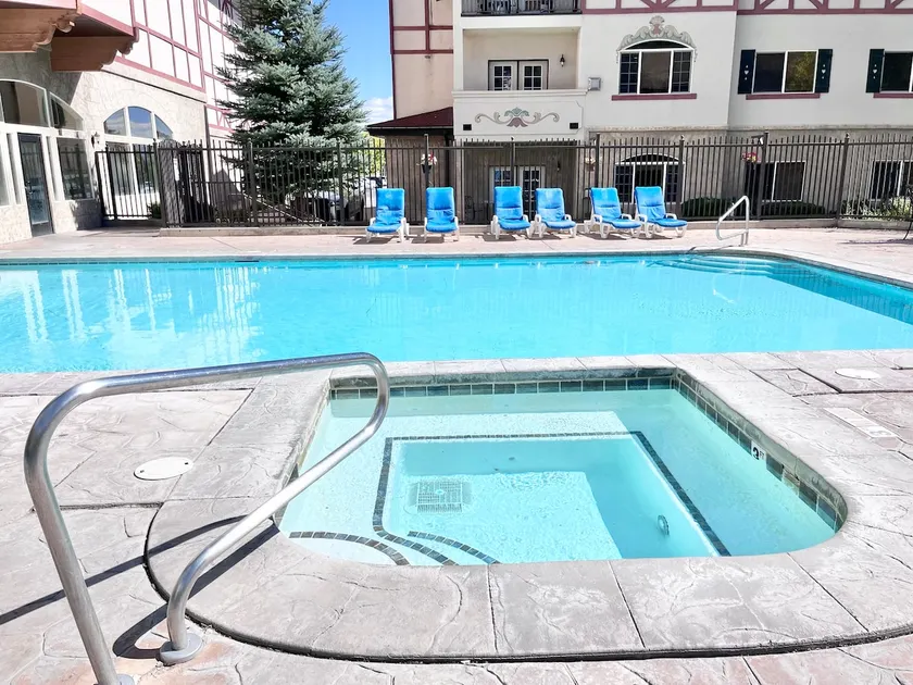 3055 | Elevated 2Q Near Park City + Pool/Hot Tub - Image 1