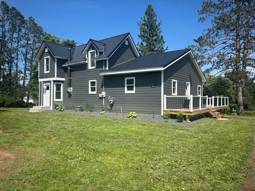 Luxury Home Ironwood, Michigan - Image 1