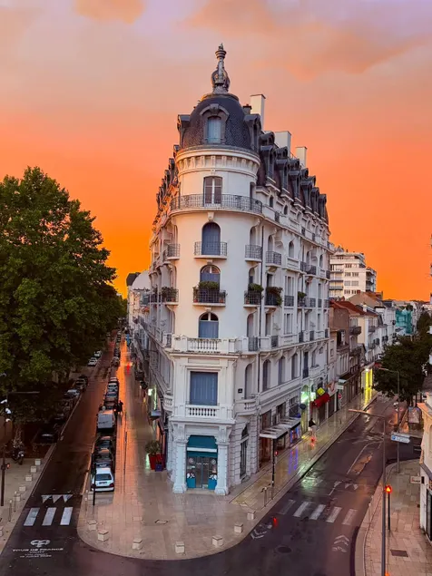 Astoria 7 - Air-conditioned rooftop in the heart of Vichy - Image 1