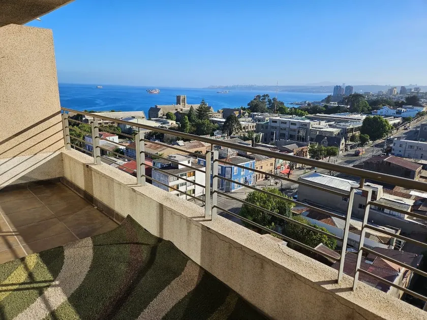 Experience the magic of Valparaíso! - Image 1