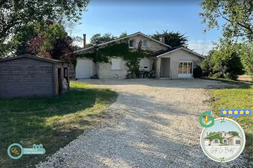 House in the middle of the countryside - Image 1