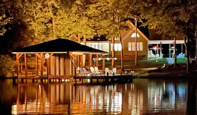 Castaways |Pet-Friendly (Fee) - Image 1