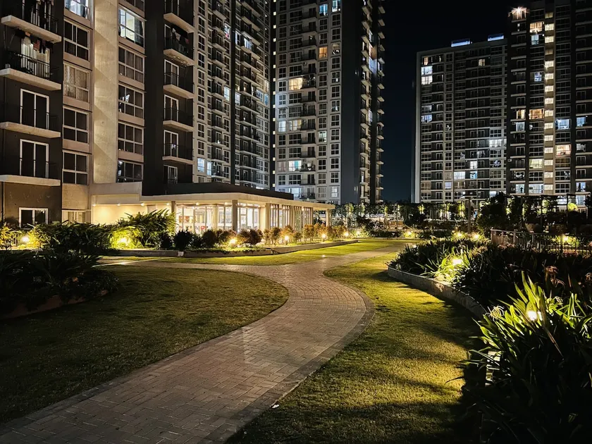 2BHK 10 mins from Bangalore Airport | Lake view - Image 1