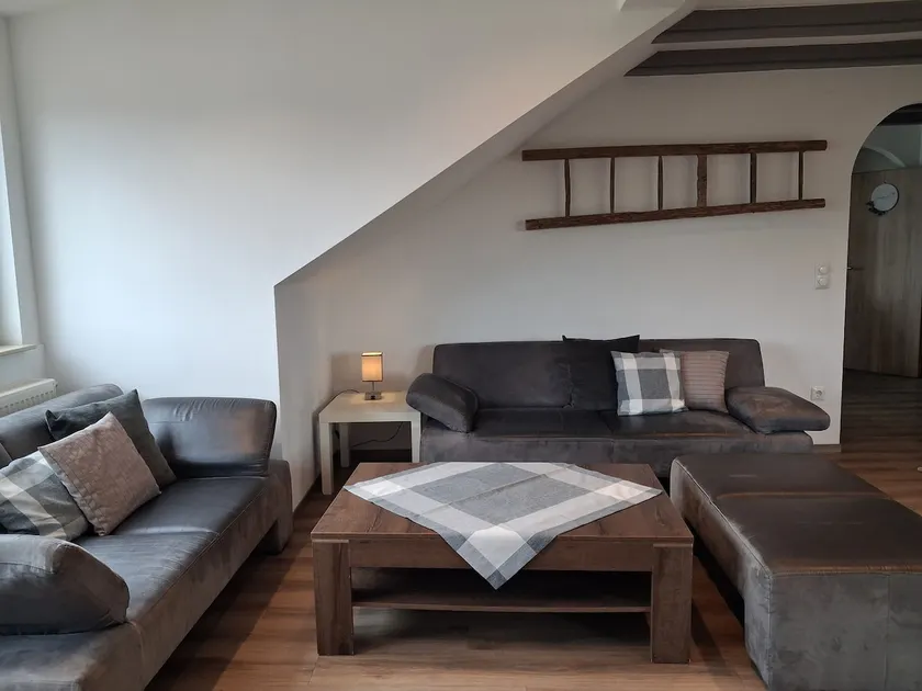Come on in! 100 sqm attic with balcony - Image 1